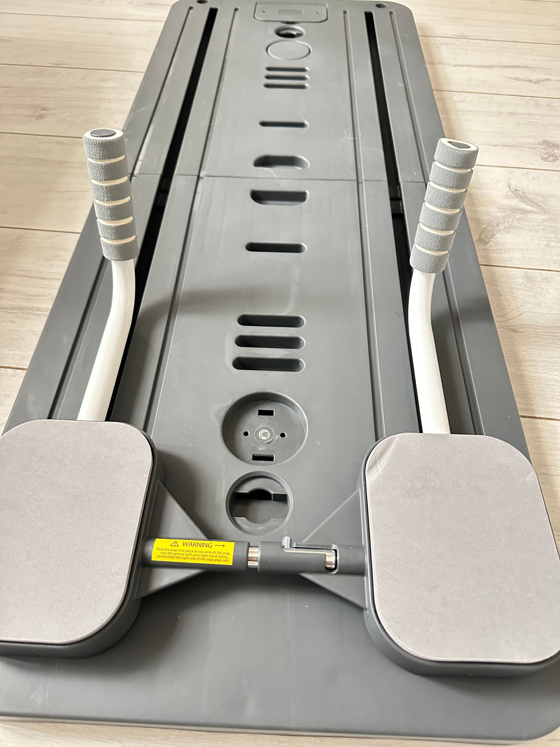Planche de Pilates Reformer 2.0 + 1 paires de chaussettes antidérapantes + un set de bandes de résistances Run Pilate