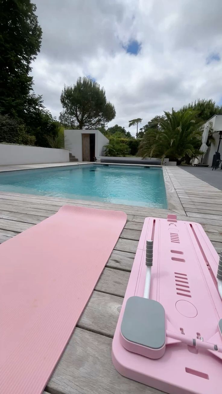 Planche de Pilates Reformer 2.0 + 1 paires de chaussettes antidérapantes + un set de bandes de résistances Run Pilate